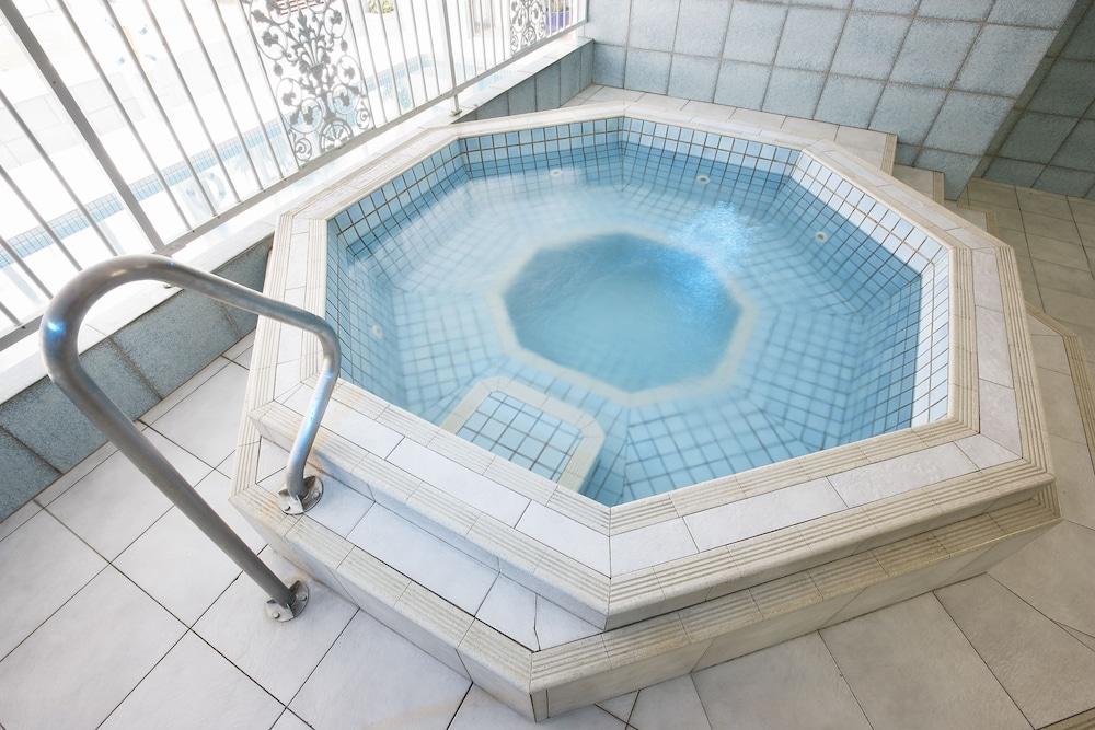 เบรคฟรี บีชพอยต์ เซอร์เฟอร์ พาราไดซ์ Aparthotel โกลด์โคสต์ ภายนอก รูปภาพ